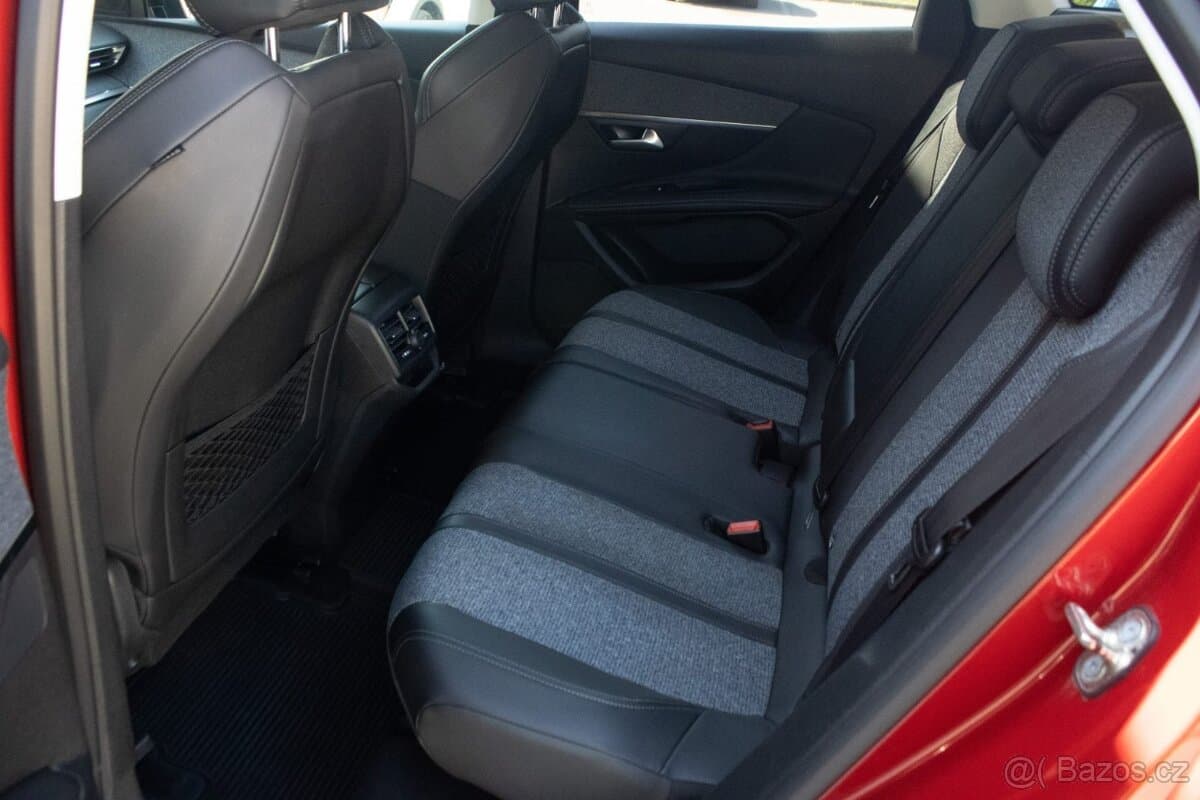 2018 Peugeot 3008 - 19