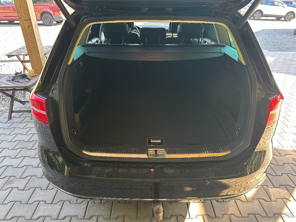 2016 Volkswagen PASSAT - 19