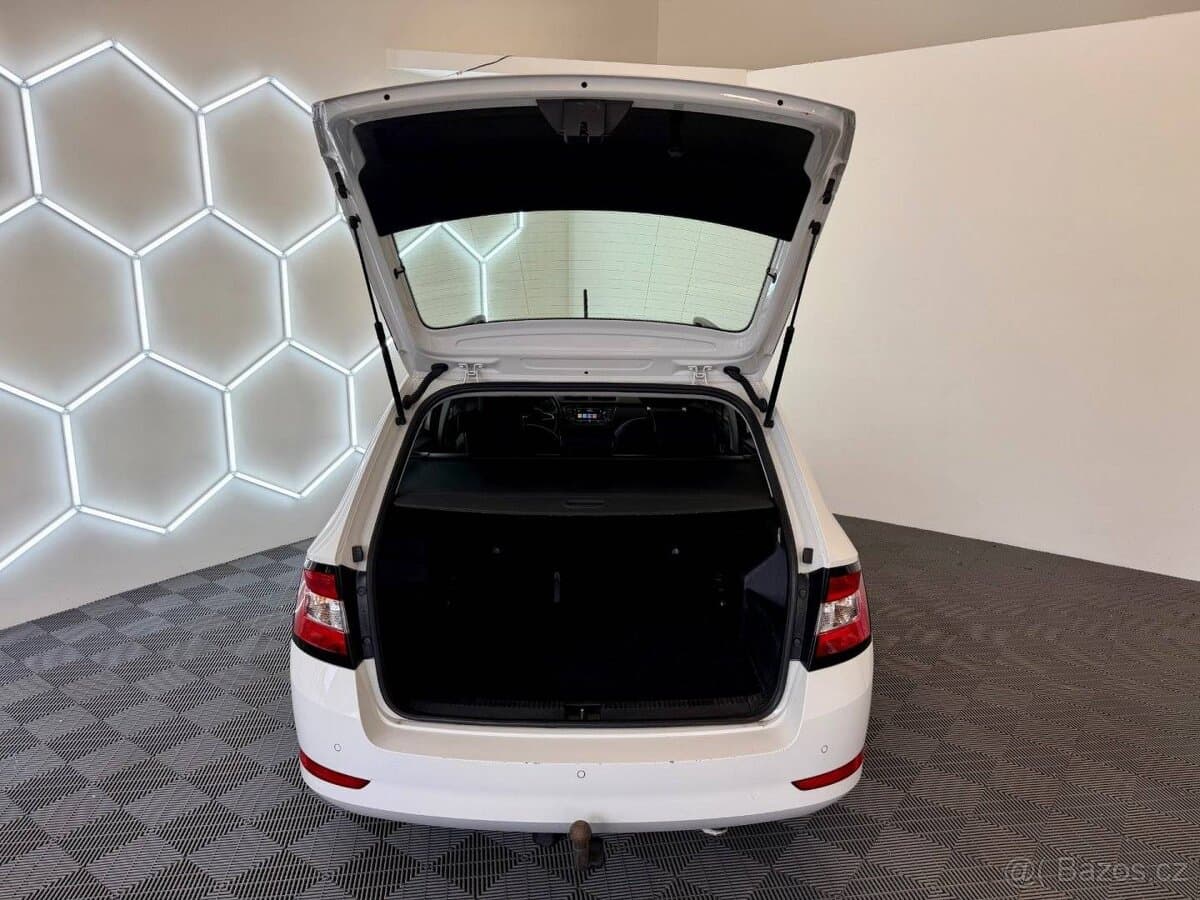 2019 Škoda FABIA - 19