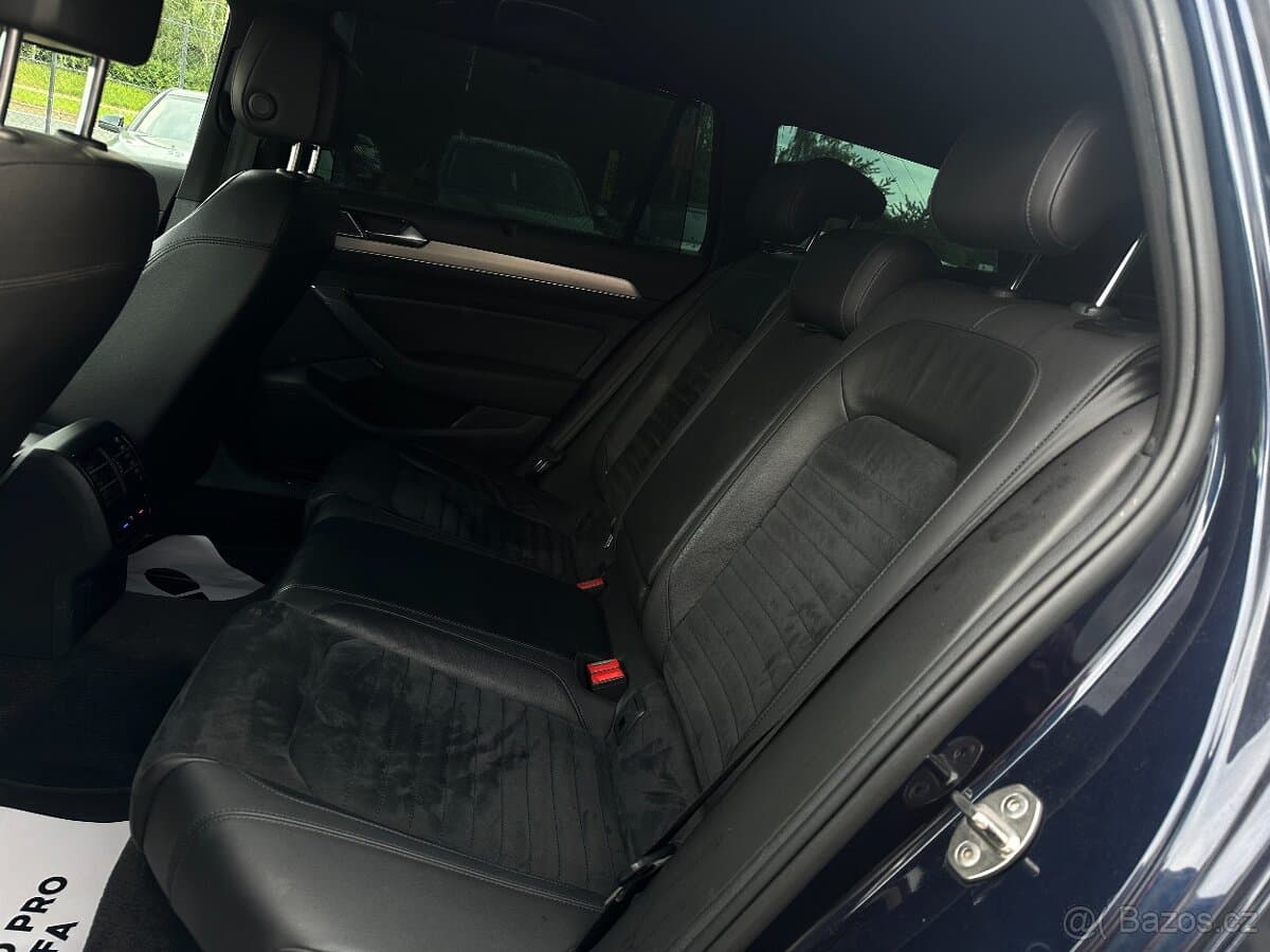 2015 Volkswagen PASSAT - 19