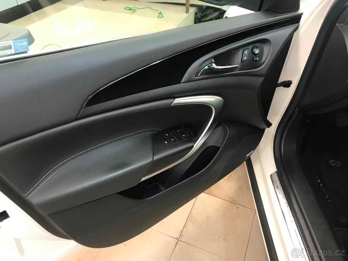2016 Opel INSIGNIA - 19