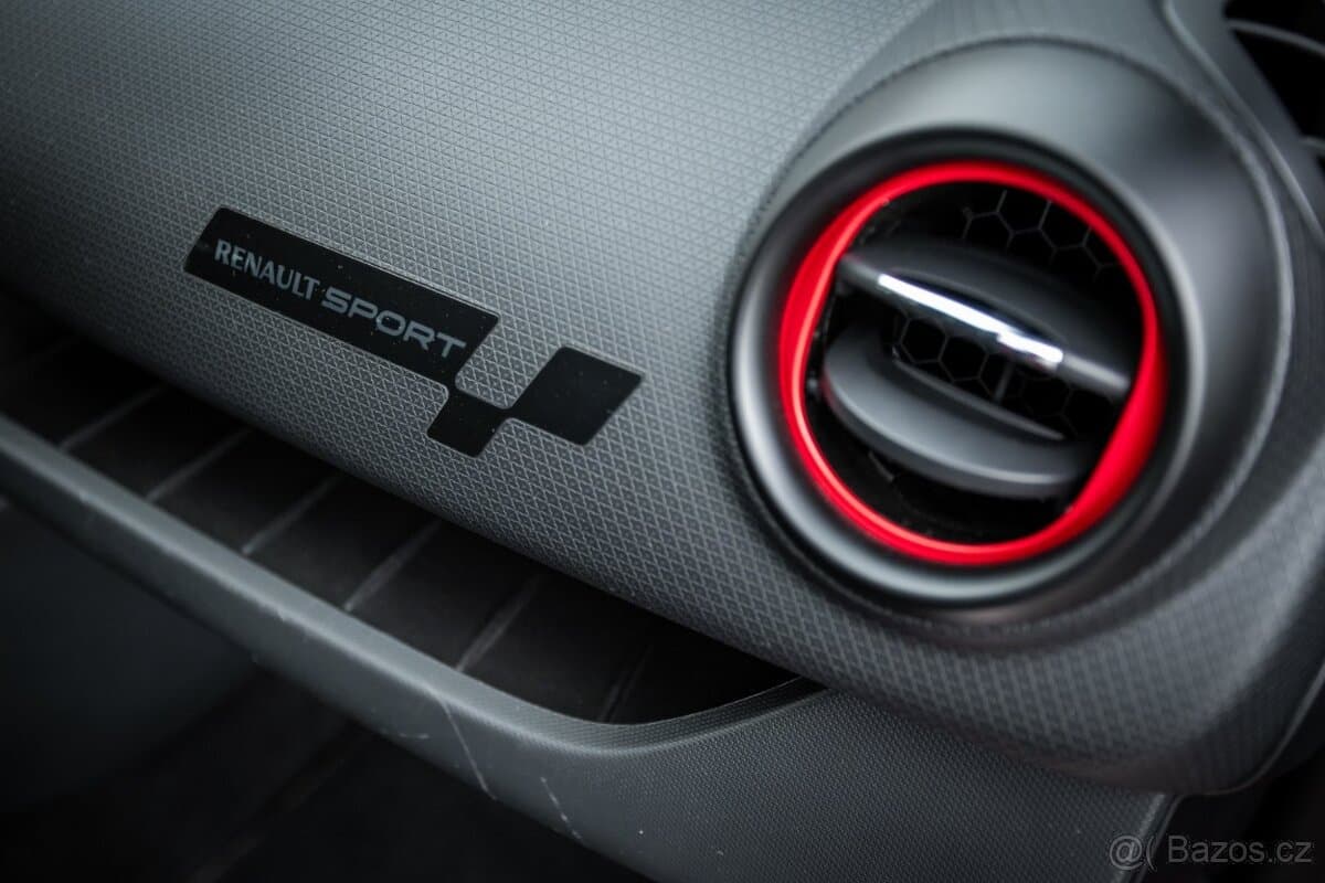 2014 Renault CLIO - 19
