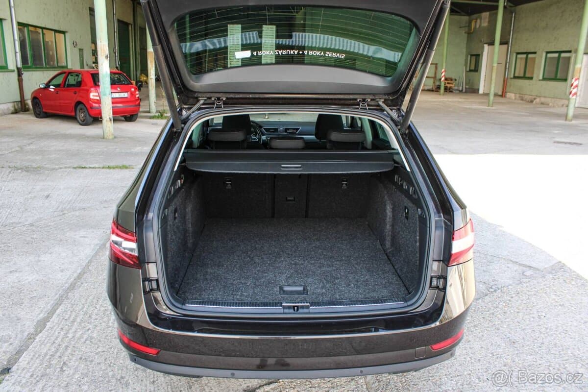 2016 Škoda SUPERB - 19