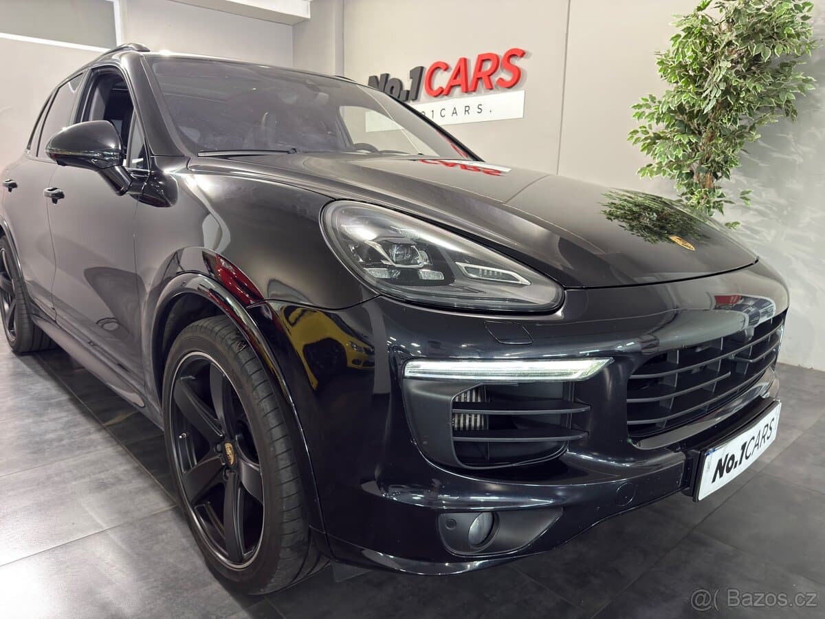 2016 Porsche CAYENNE - 19