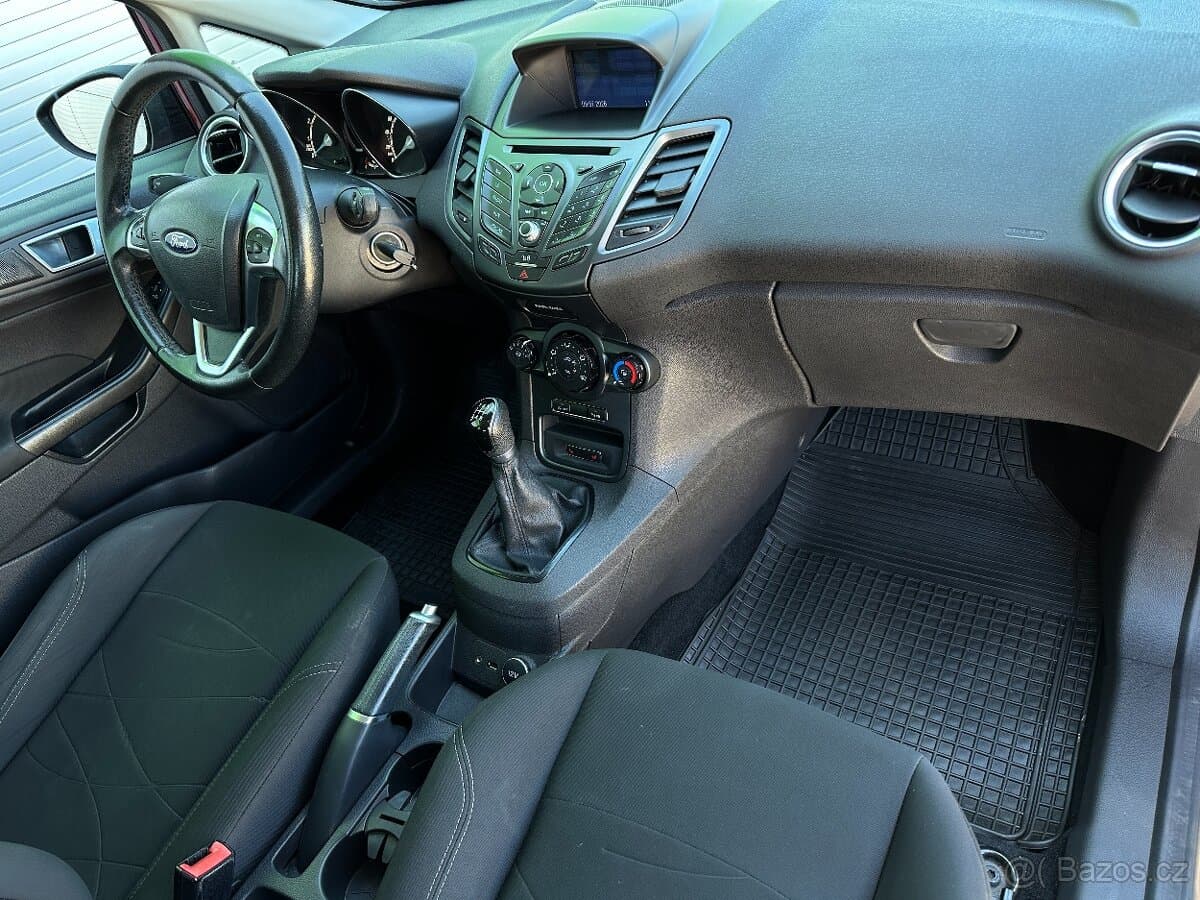 Ford FIESTA - 19