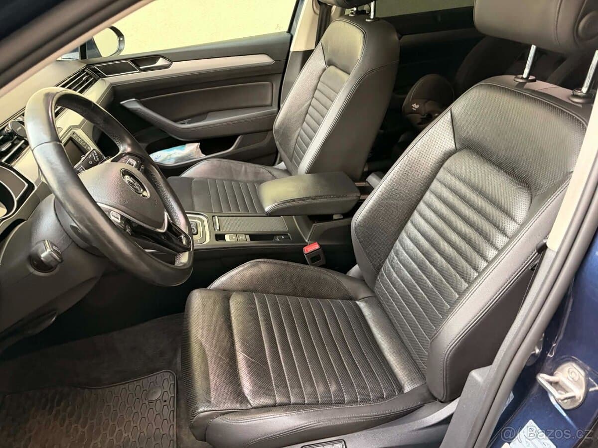 2015 Volkswagen PASSAT - 19