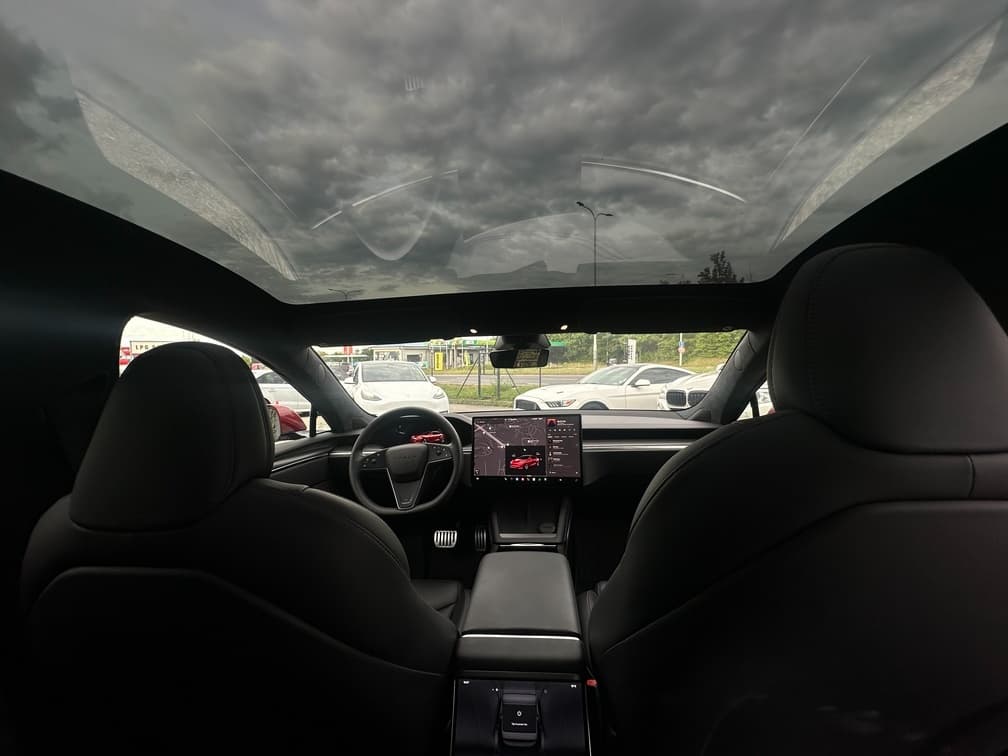 2024 Tesla MODEL S - 19