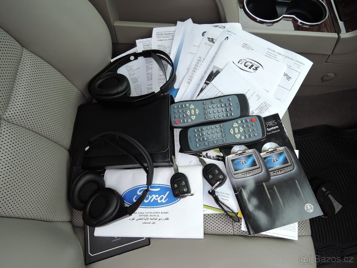 2014 Lincoln NAVIGATOR - 19