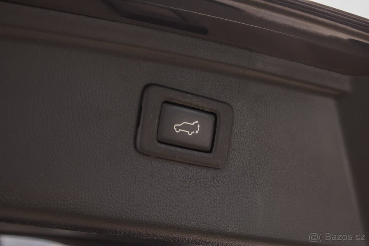 2017 Subaru OUTBACK - 19