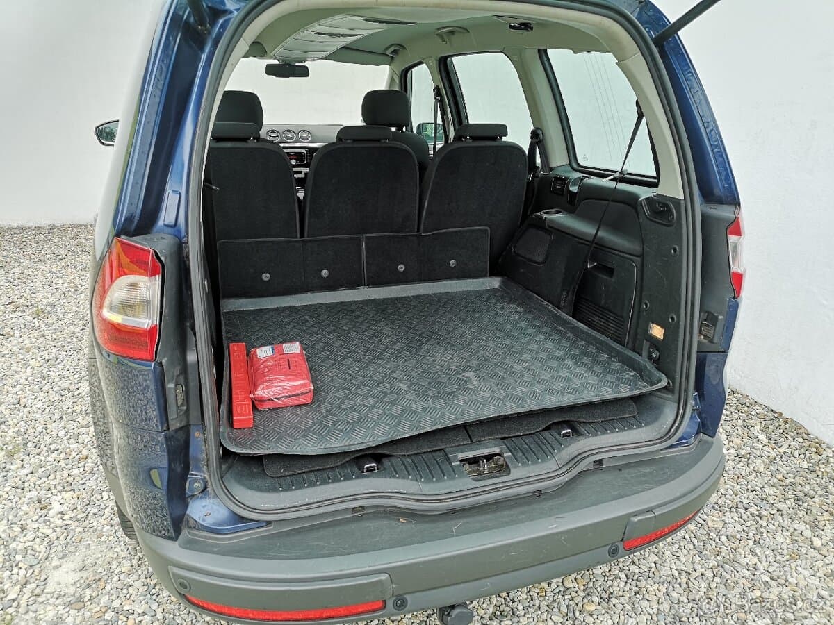 2011 Ford GALAXY - 19