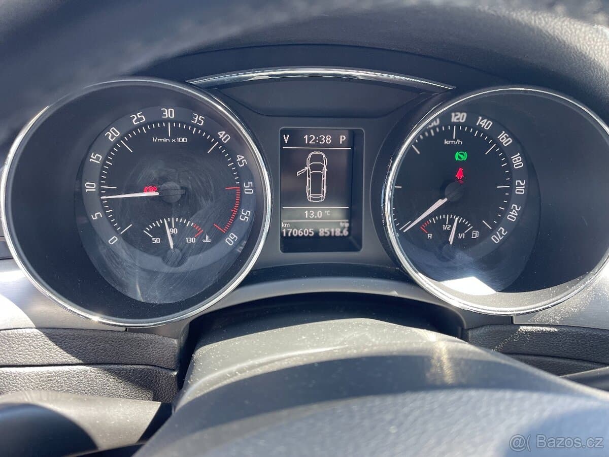 2015 Škoda SUPERB - 19