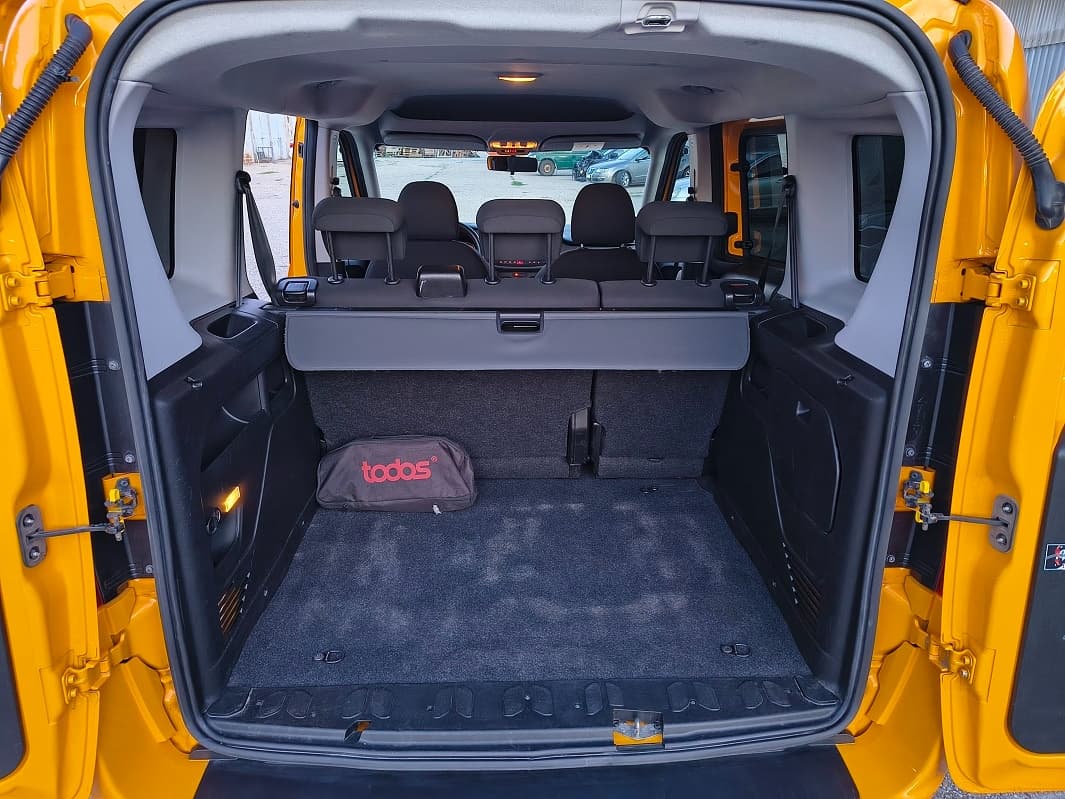 2019 Fiat DOBLO - 19