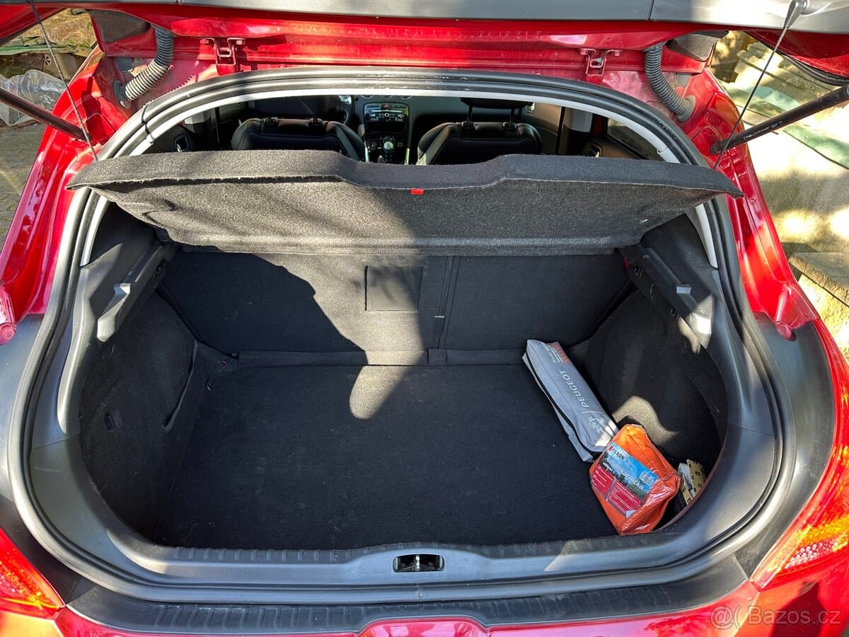 2011 Peugeot 308 - 19