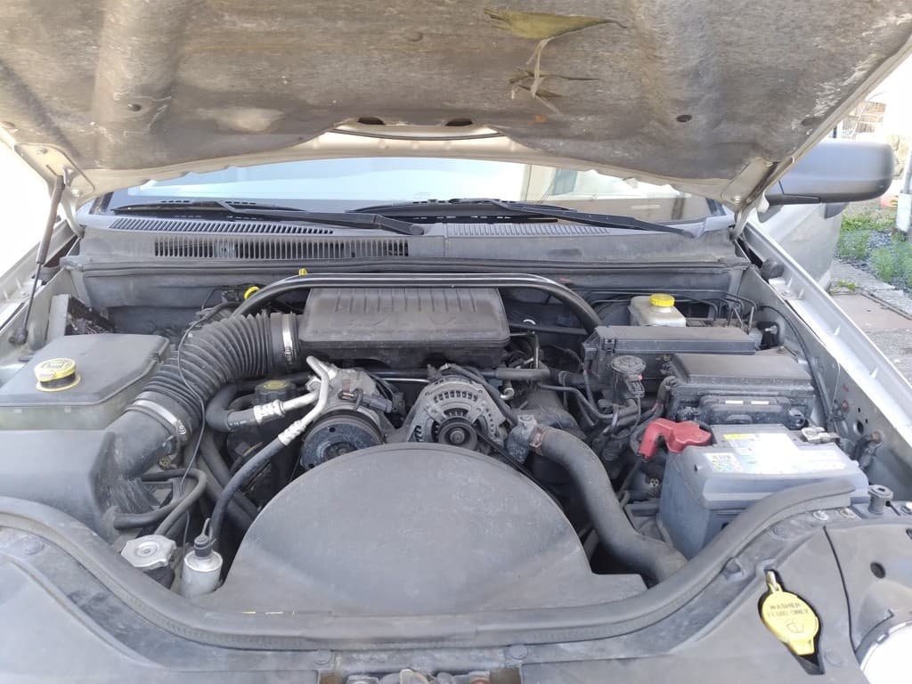 2004 Jeep CHEROKEE - 19