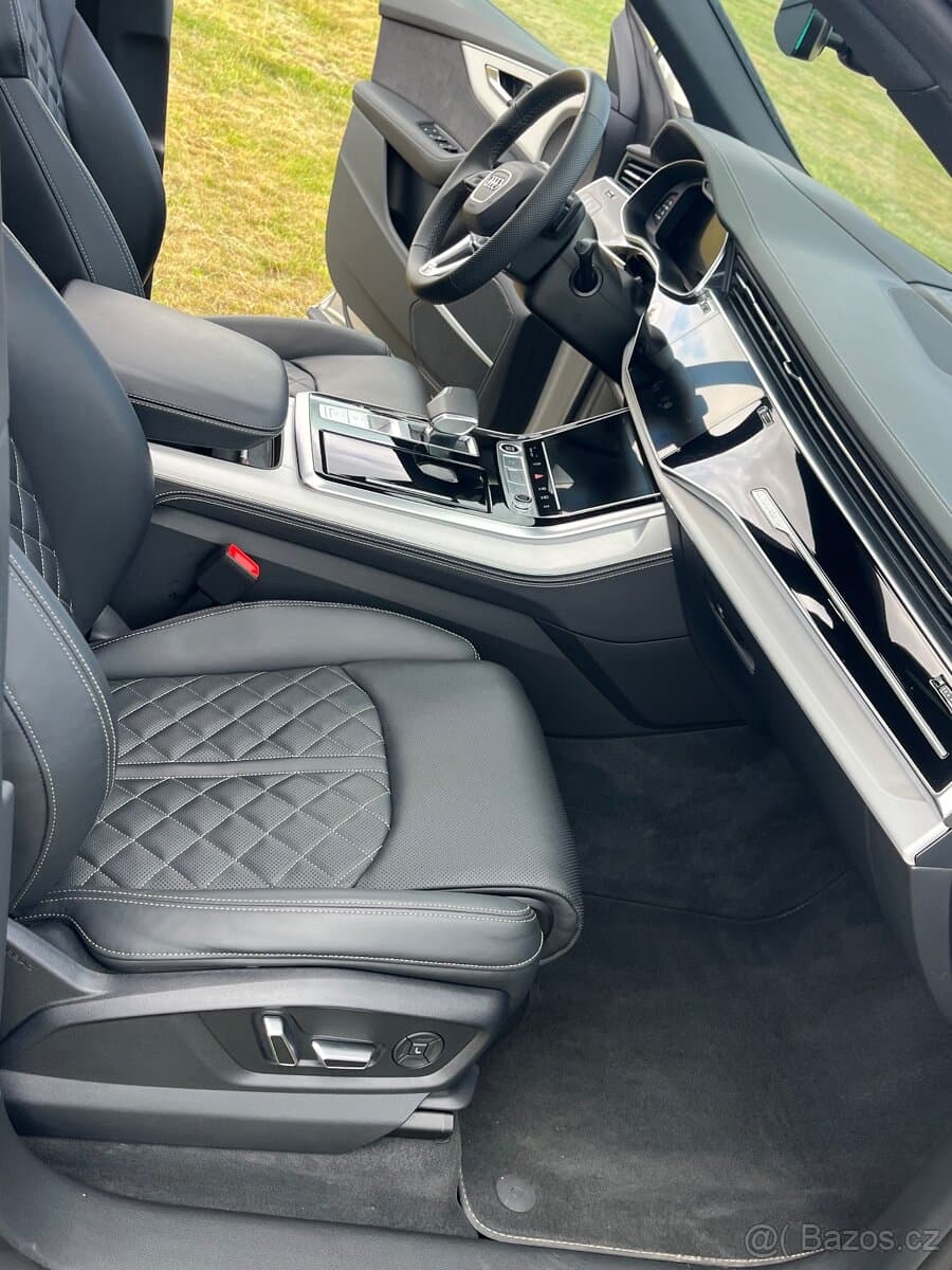 2025 Audi Q8 - 19