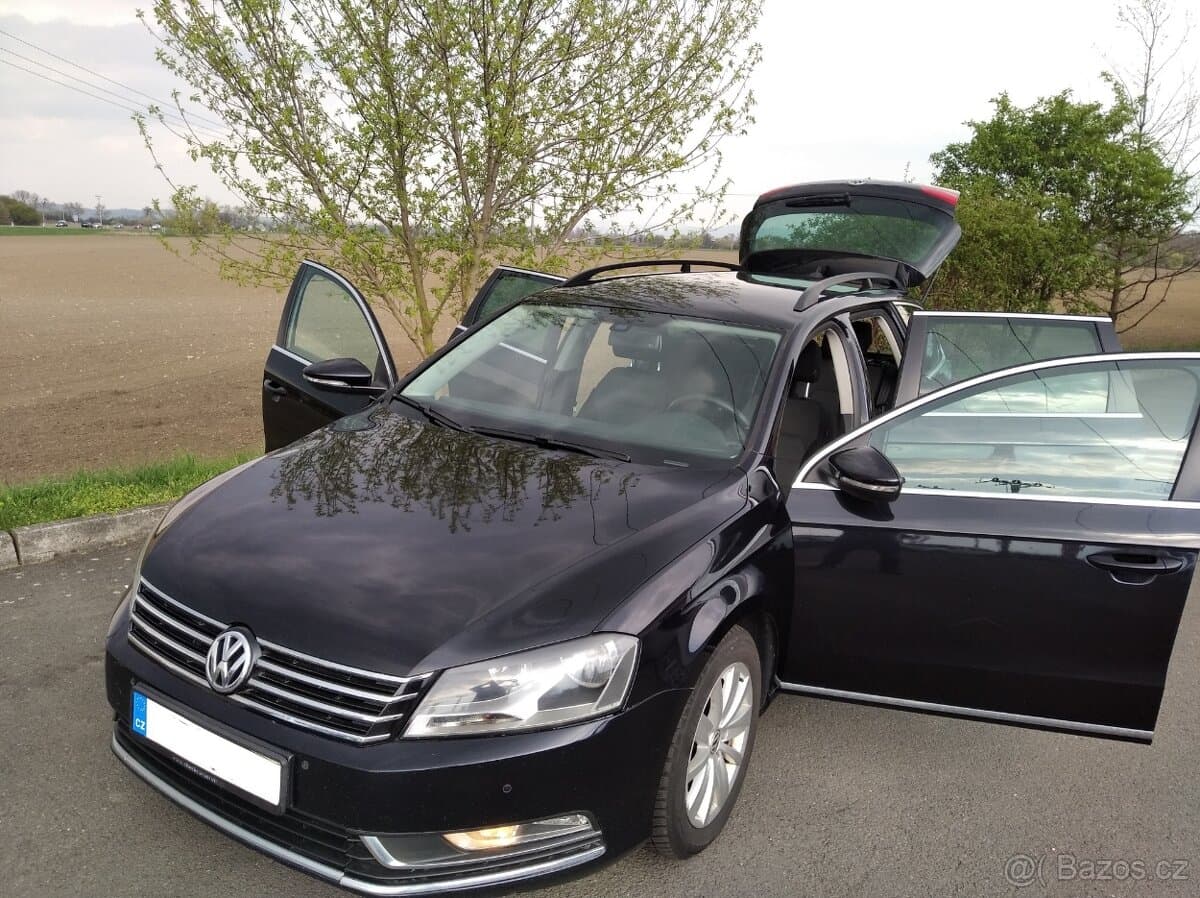 2011 Volkswagen PASSAT - 19