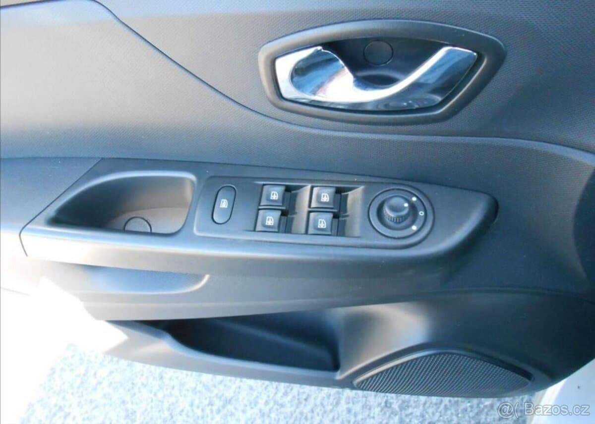 2015 Renault CAPTUR - 19