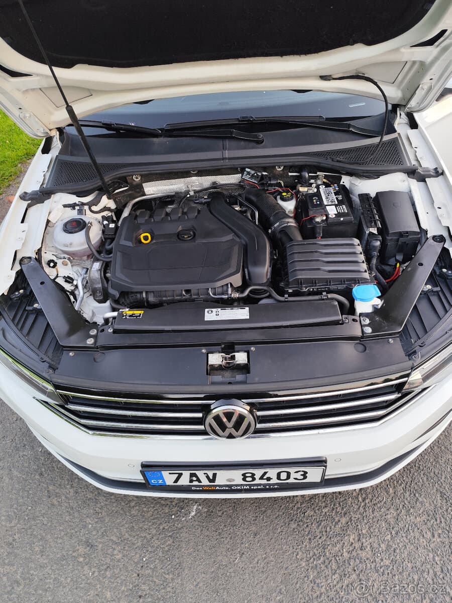 2019 Volkswagen PASSAT - 19