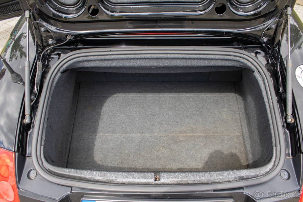 2002 Audi TT - 19