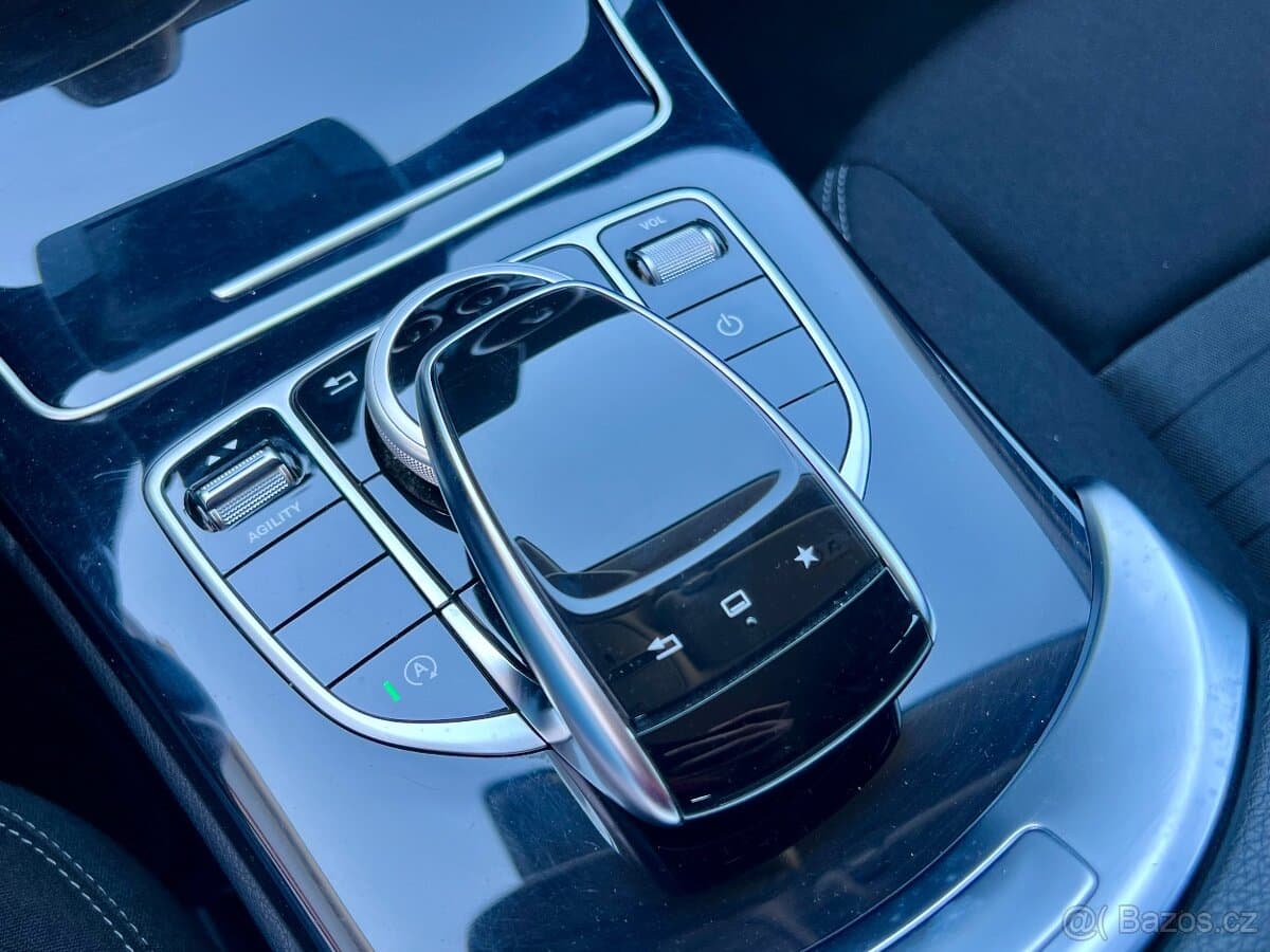 2015 Mercedes-Benz C-CLASS - 19
