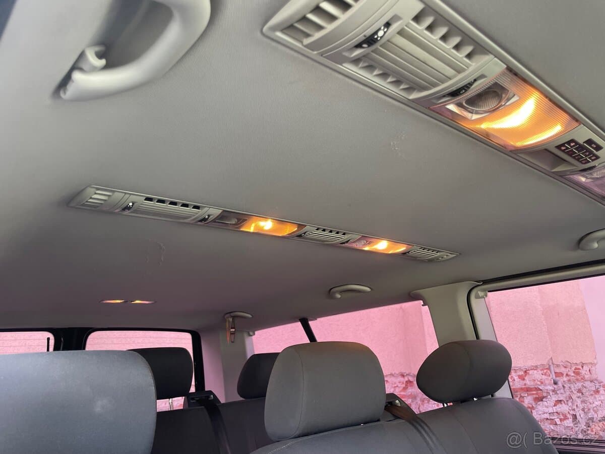 2013 Volkswagen CARAVELLE - 19