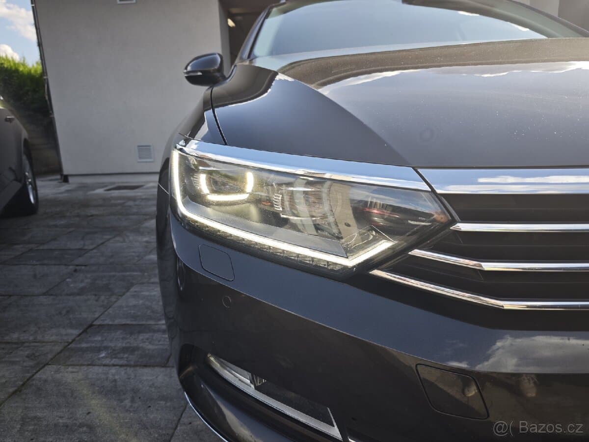 2015 Volkswagen PASSAT - 19