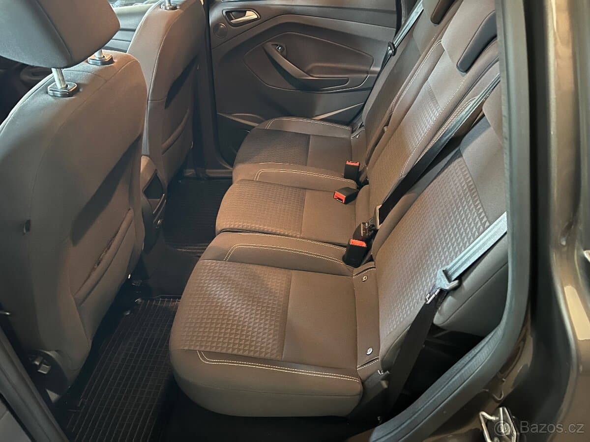 2015 Ford C-MAX - 19