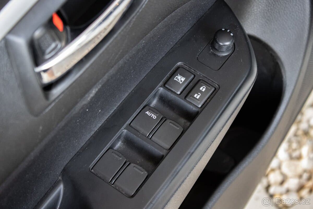 2015 Suzuki SWIFT - 19