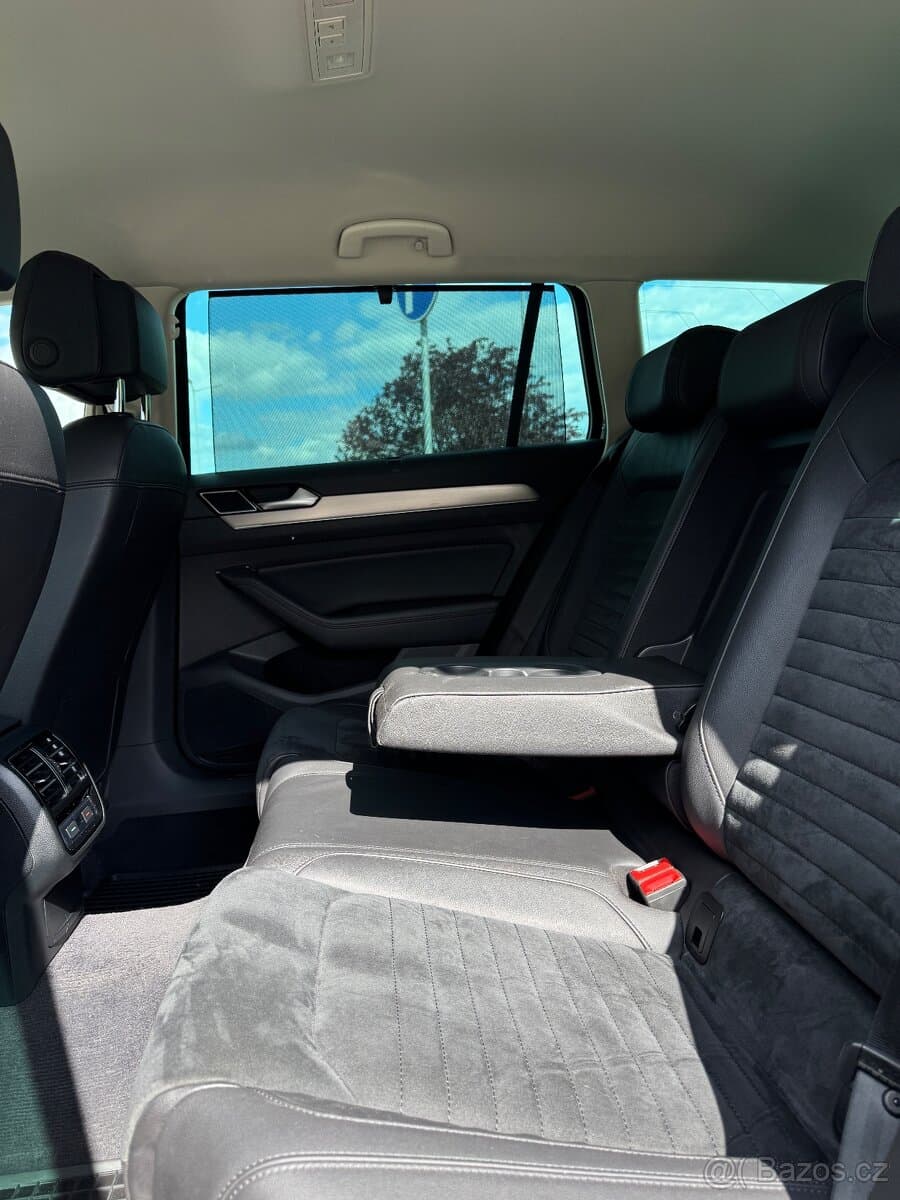 2018 Volkswagen PASSAT - 19