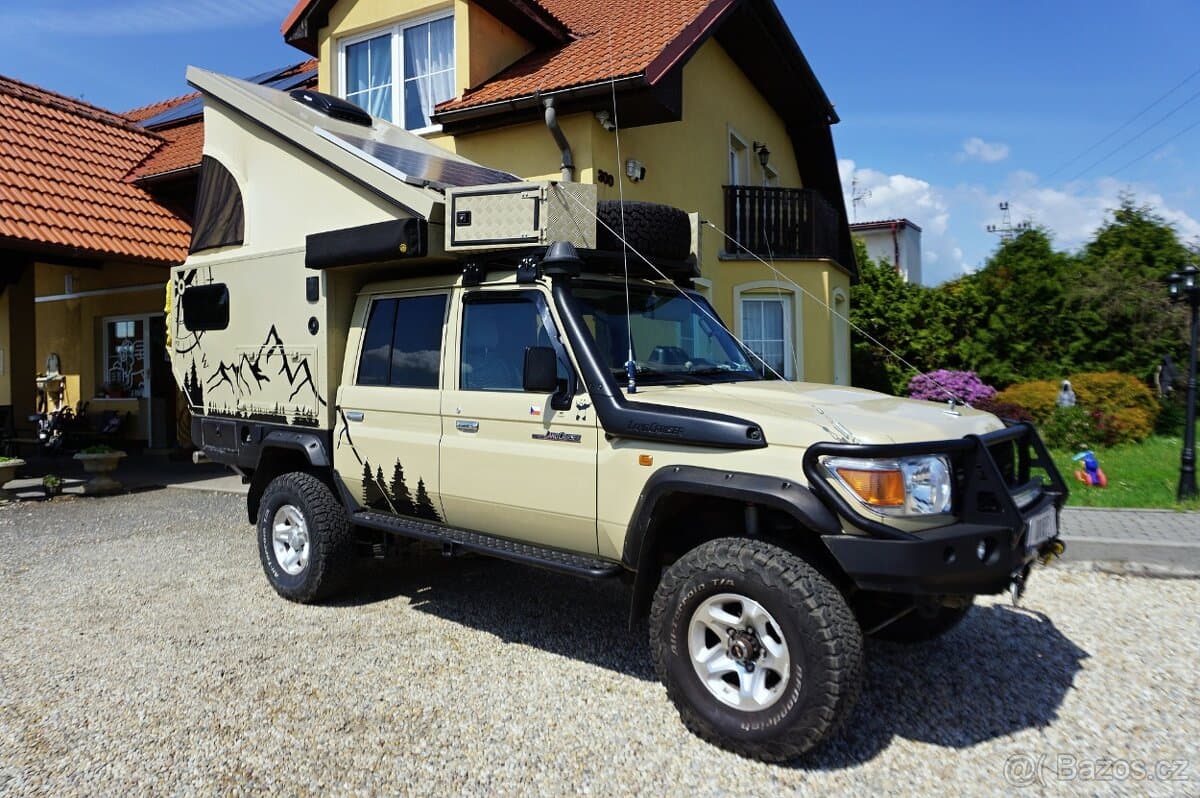 2020 Toyota LAND CRUISER - 19