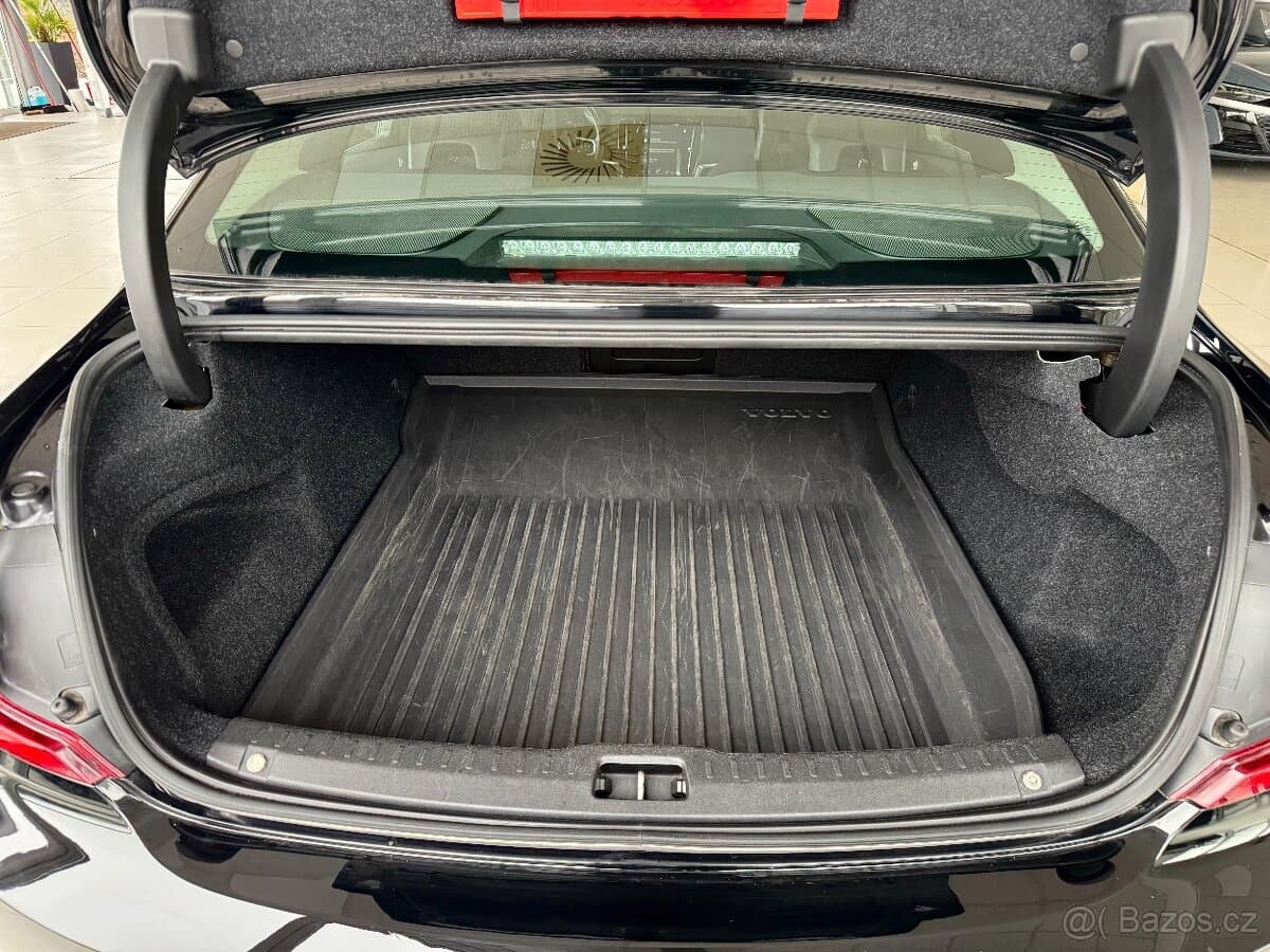2017 Volvo S90 - 19