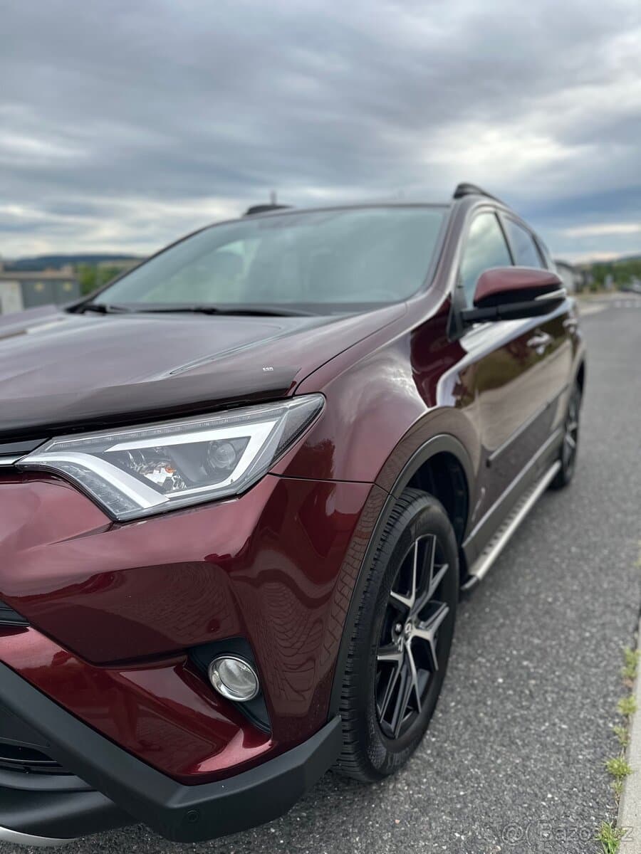 2017 Toyota RAV4 - 19