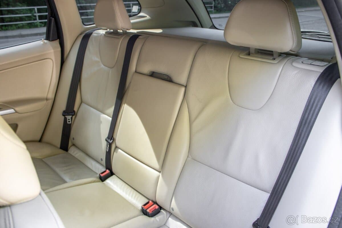 2011 Volvo XC60 - 19