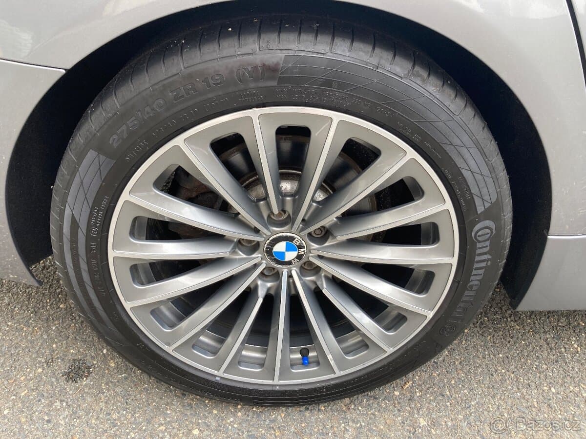 2012 BMW 5-SERIES - 19