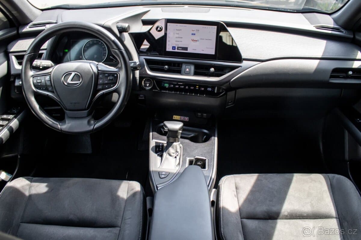 2023 Lexus UX - 19