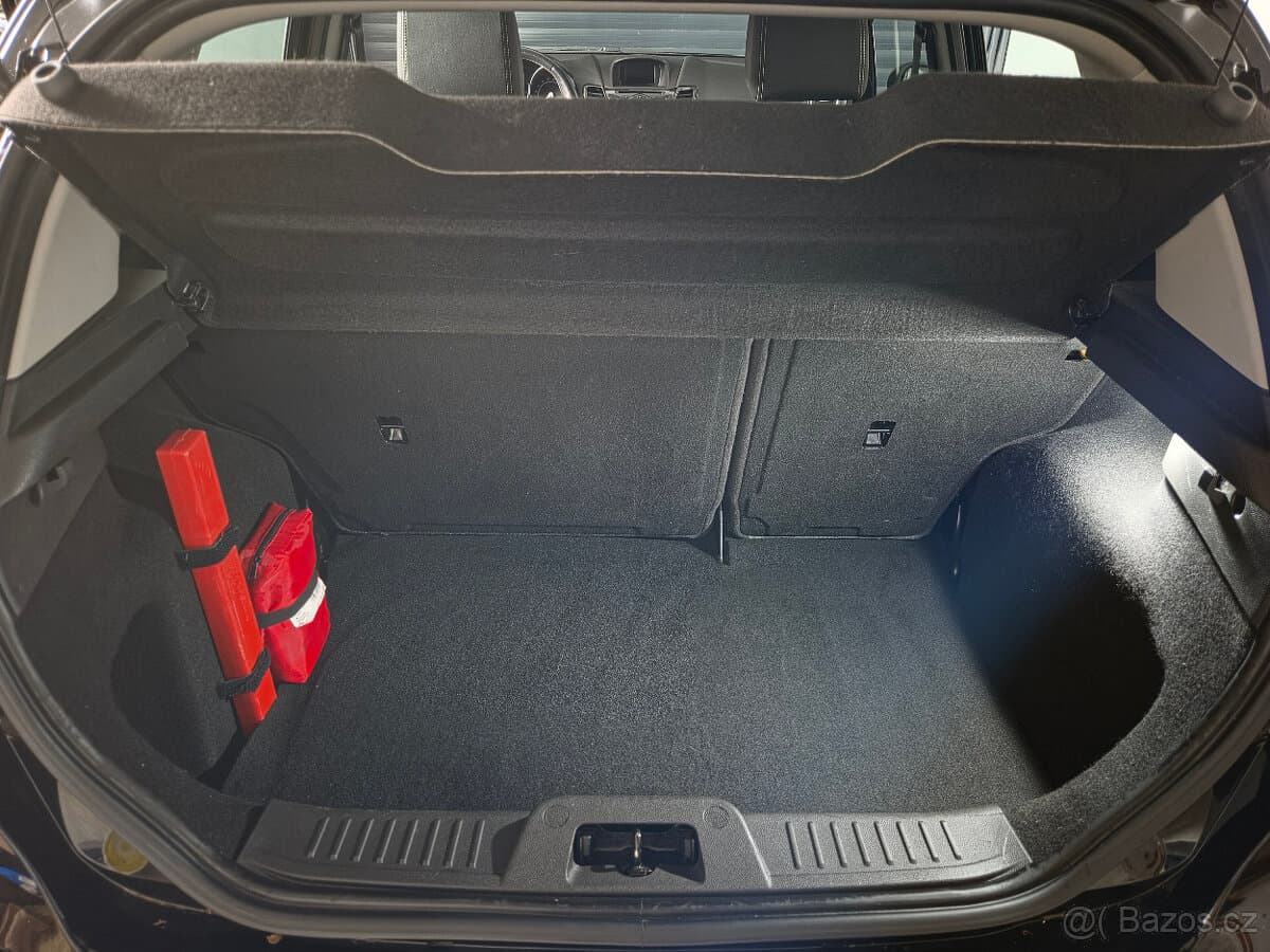 2017 Ford FIESTA - 19