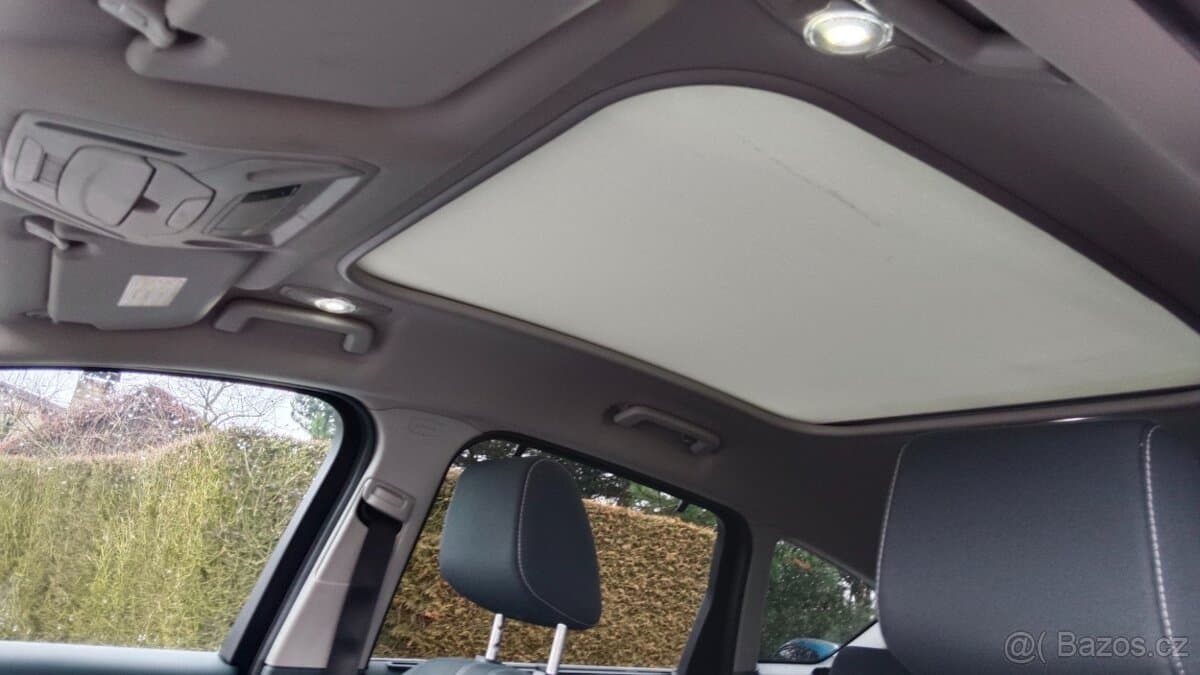 2011 Ford C-MAX - 19