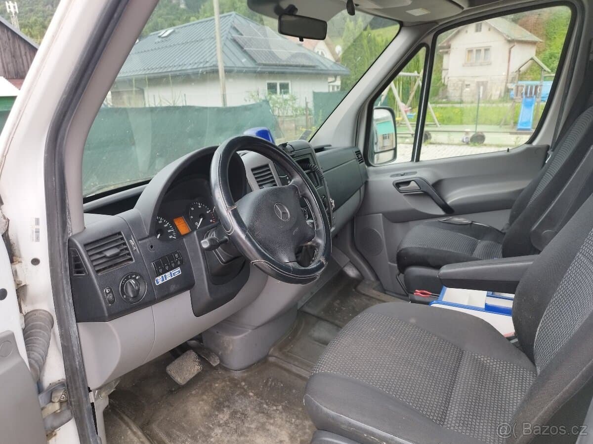 2009 Mercedes-Benz SPRINTER - 19