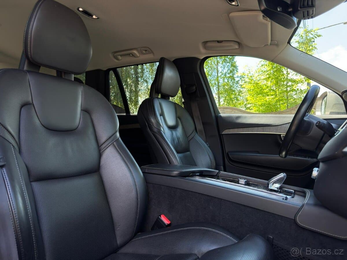 2021 Volvo XC90 - 19
