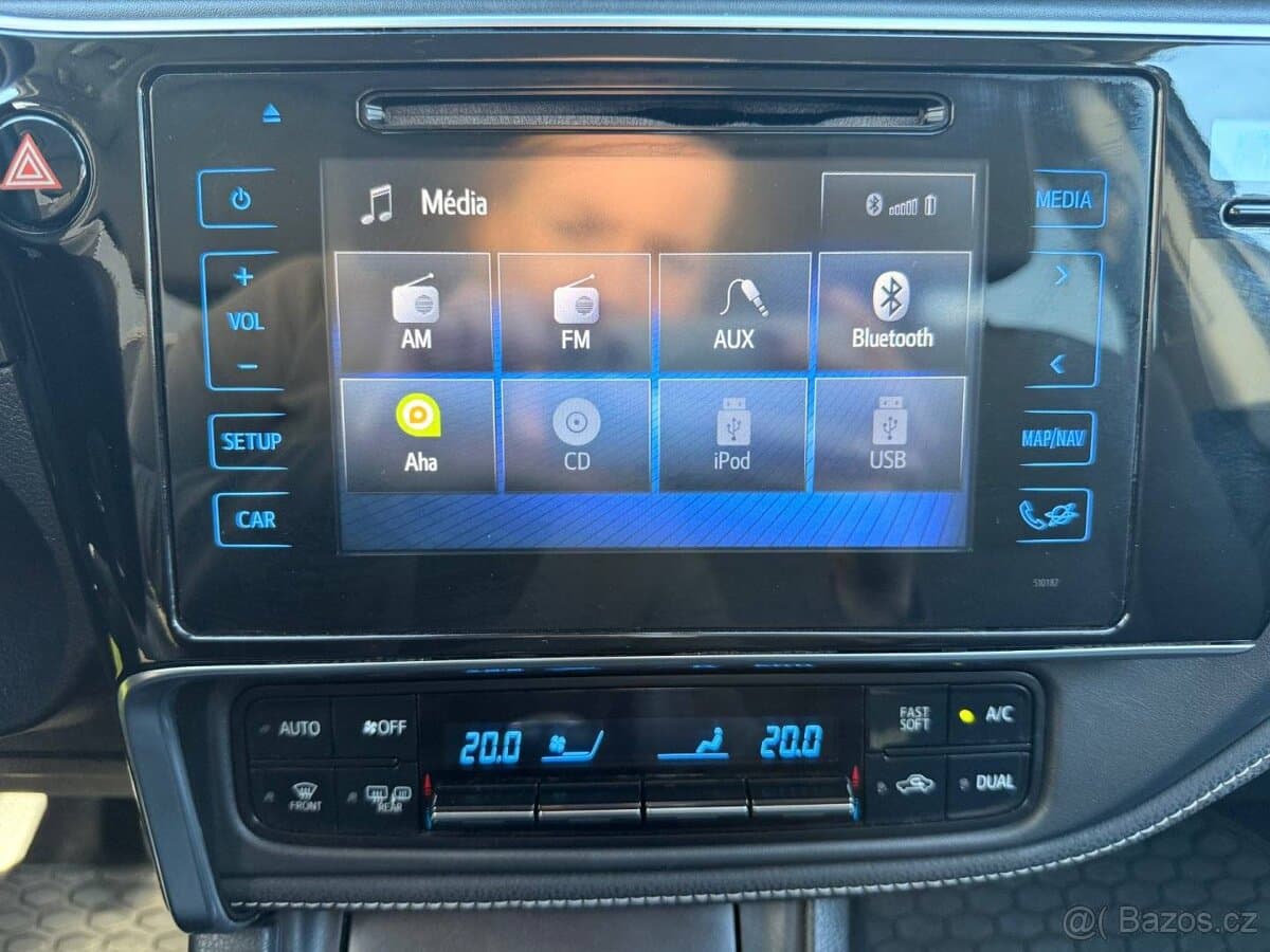 2018 Toyota COROLLA - 19