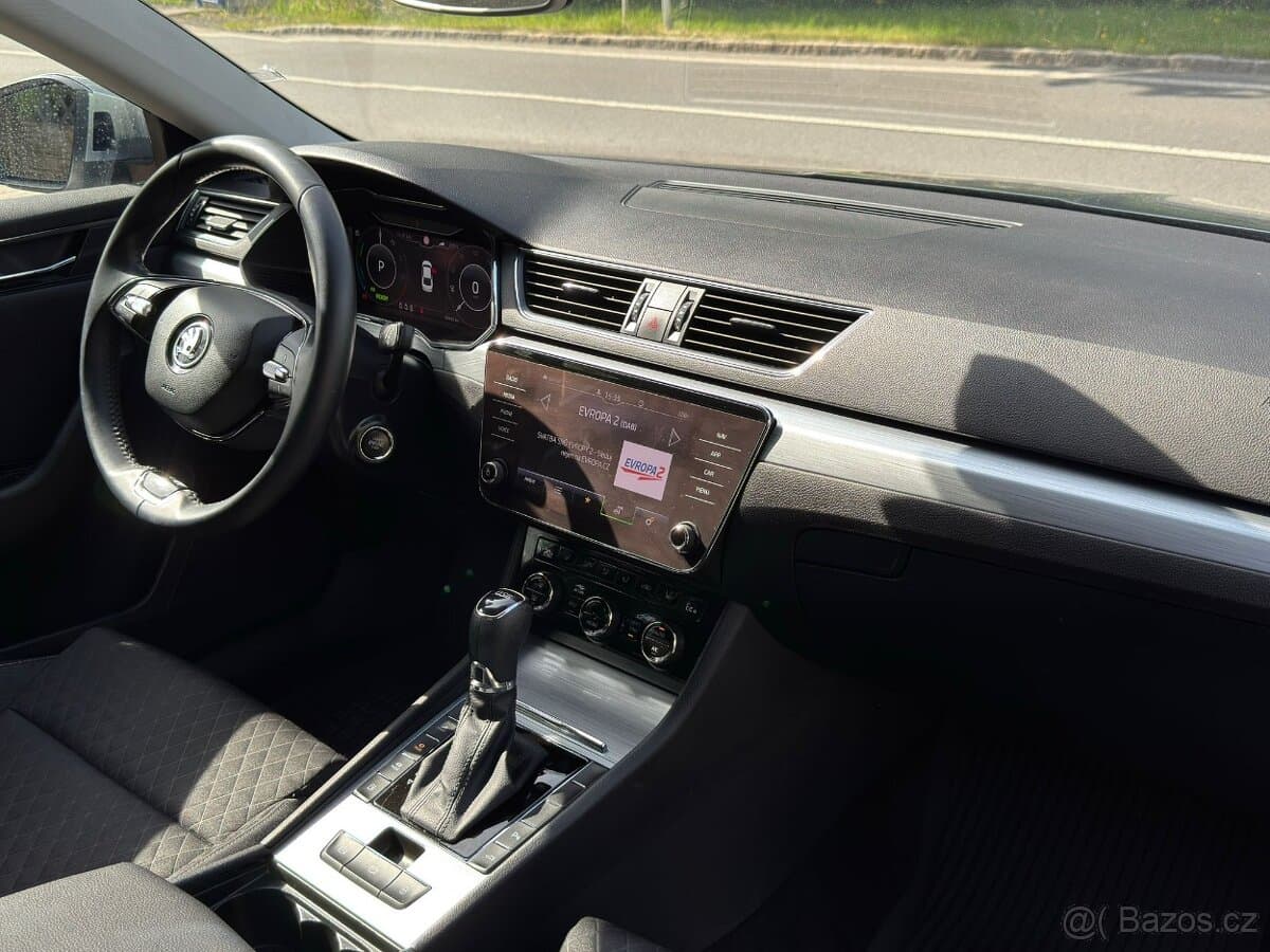 2020 Škoda SUPERB - 19