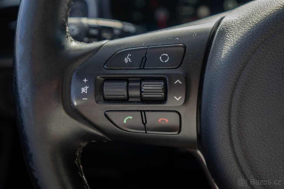 2016 Kia SORENTO - 19