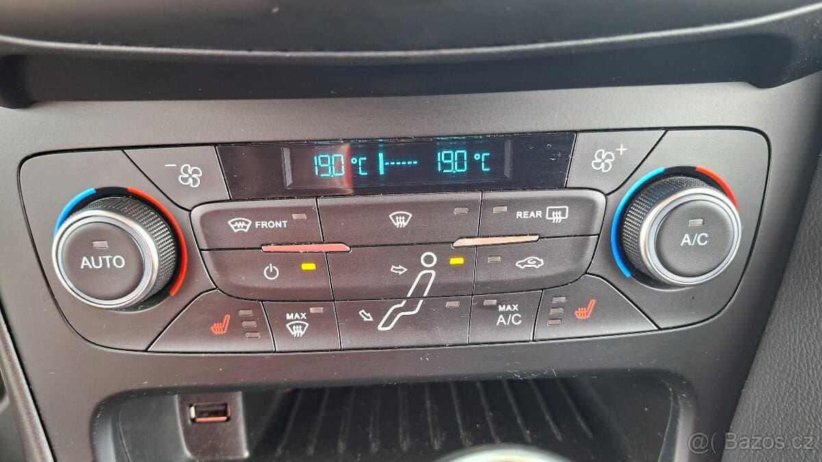 2018 Ford FOCUS - 19