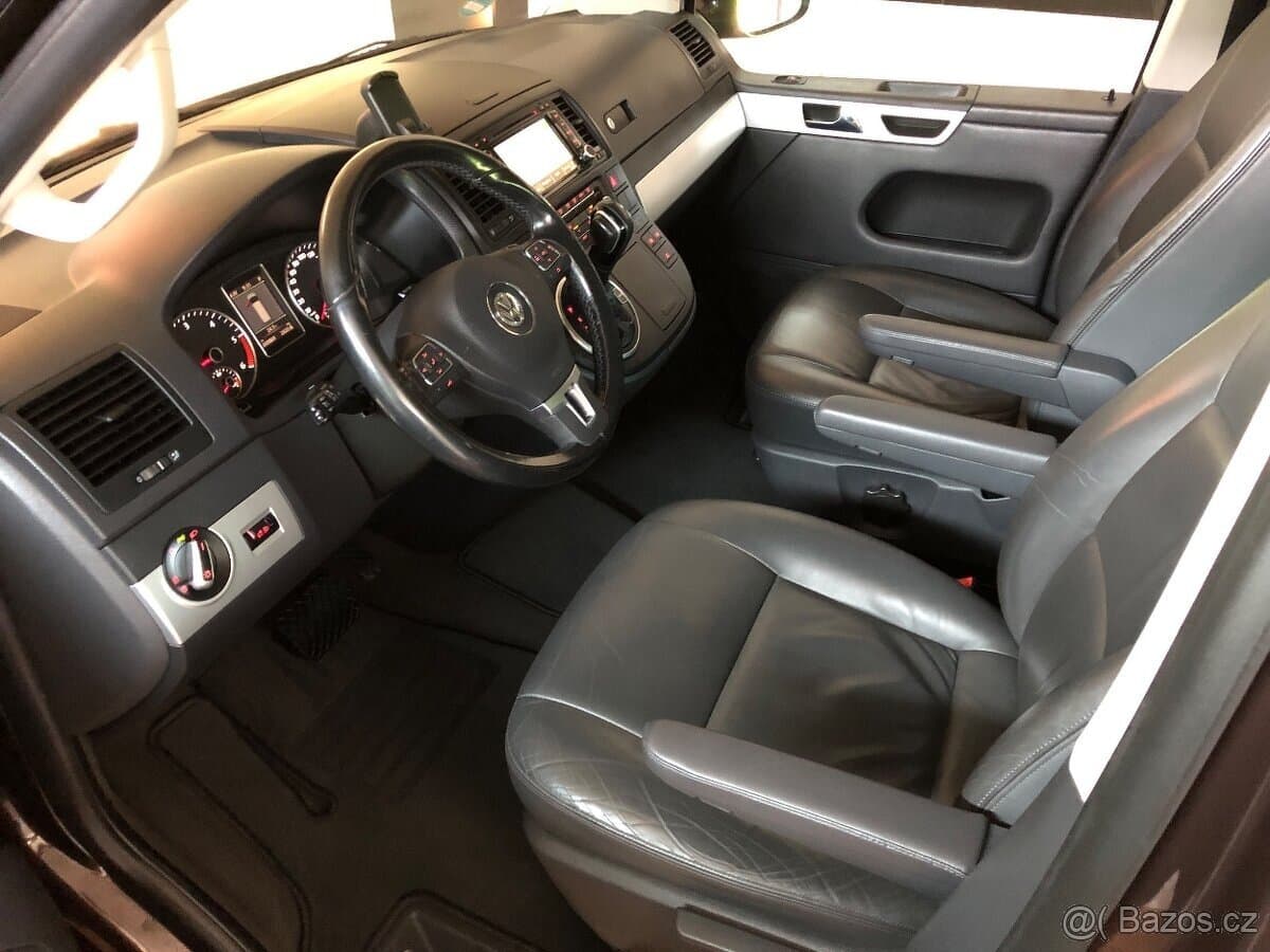 2010 Volkswagen MULTIVAN - 19