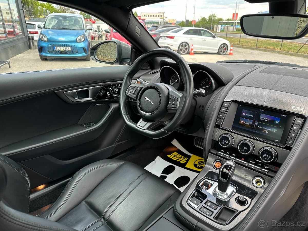2016 Jaguar F-TYPE - 19