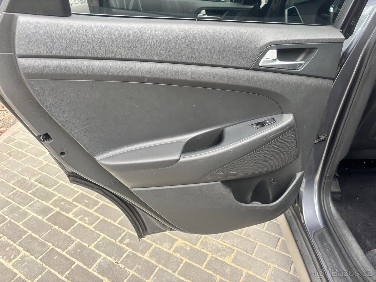 2017 Hyundai TUCSON - 19