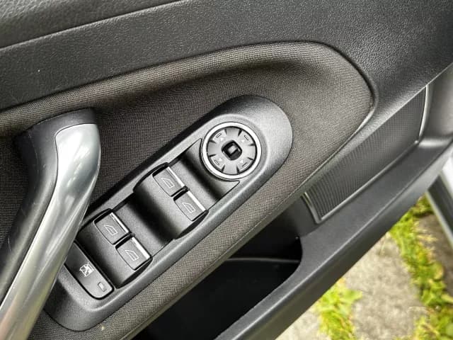 2009 Ford MONDEO - 19