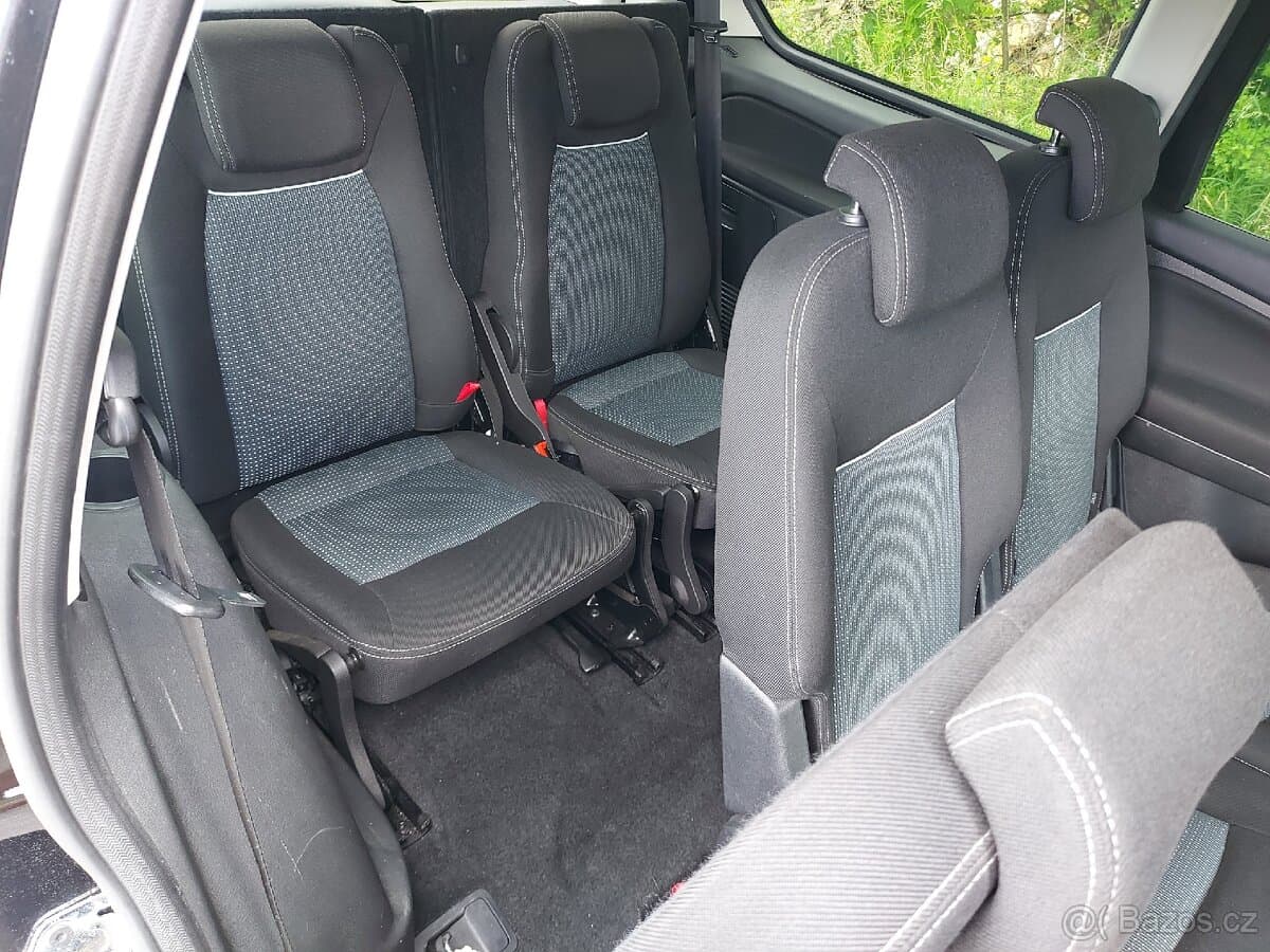 2015 Ford GALAXY - 19
