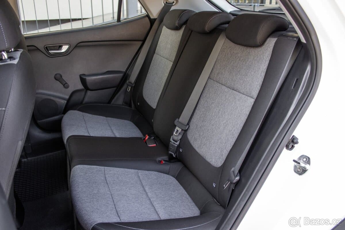 2018 Kia STONIC - 19