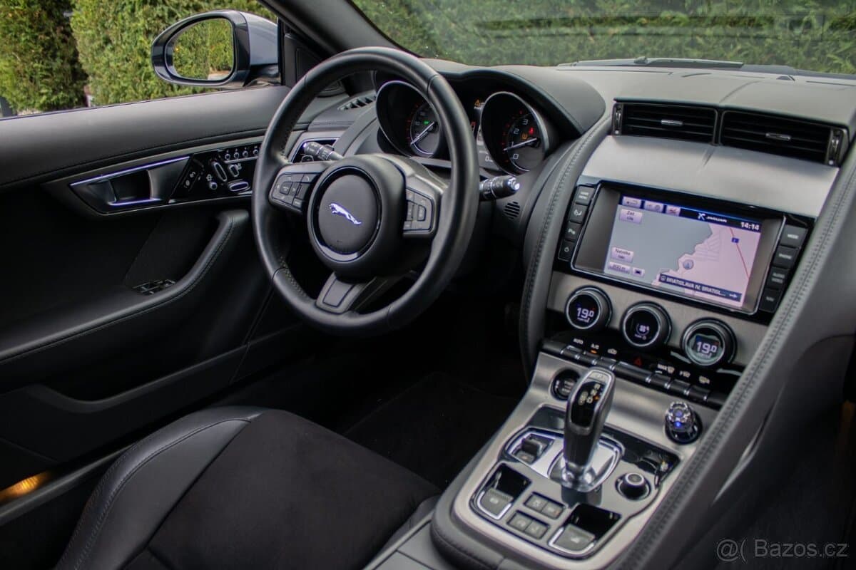 2014 Jaguar F-TYPE - 19